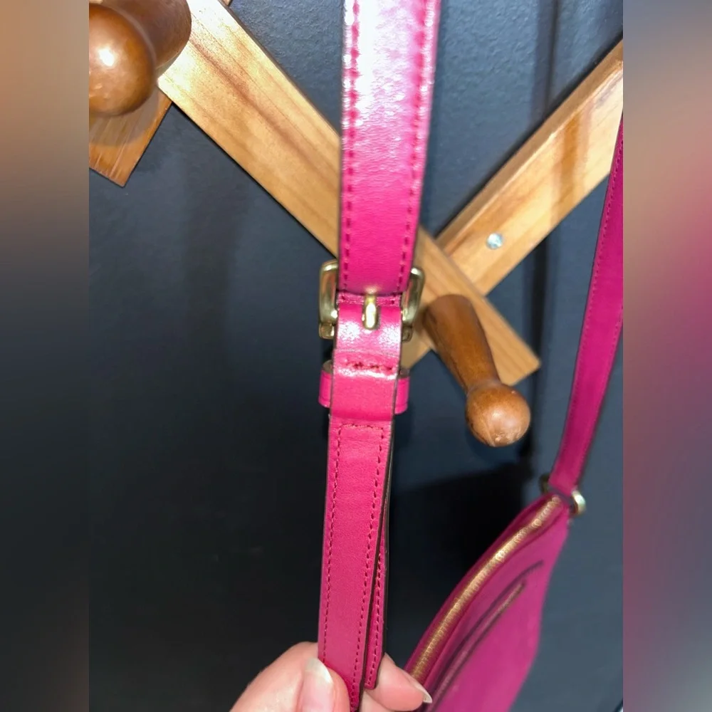 Coach 47989 Legacy Leather
Swingpack Crossbody Bag - Picture 9 of 16